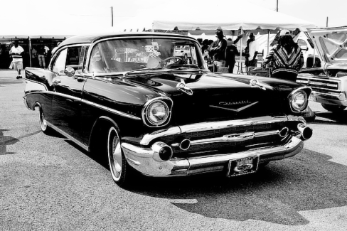 Chevrolet fotó retusálás 02 - Egy klasszikus öreg Chevrolet fotója szín és fényhatásokkal felturbózva.