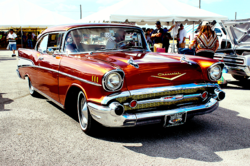 Chevrolet fotó retusálás 17 - Egy klasszikus öreg Chevrolet fotója szín és fényhatásokkal felturbózva.