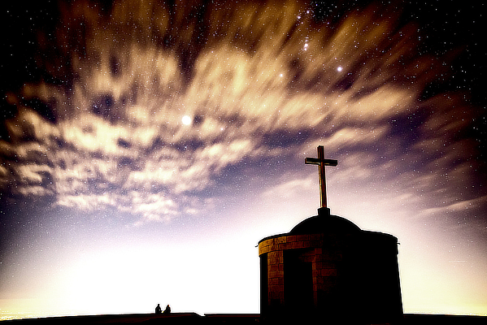 Épület fotó retusálás 14 - Keresztény kegyhely külső nézetes látképe "némileg" feldobva pár extra preset-tel.