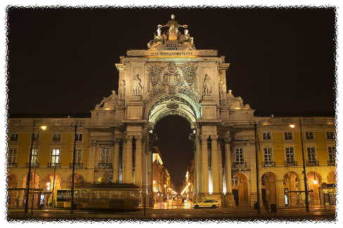 Fotó keret 18 - Szaggatott- tépett szélű képkeret fehér színben