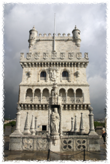 Fotó keret 3 - Szaggatott- tépett szélű képkeret fehér színben