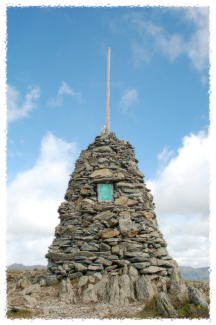 Fotó keret 4 - Szaggatott- tépett szélű képkeret fehér színben