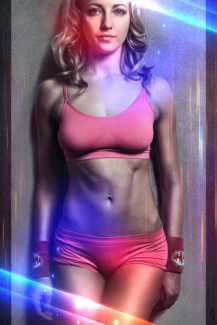 Női portré retusálás 13 - Retusált és presetek-kel alakított, háromnegyedes női fotó portré fitnesz ruhában.